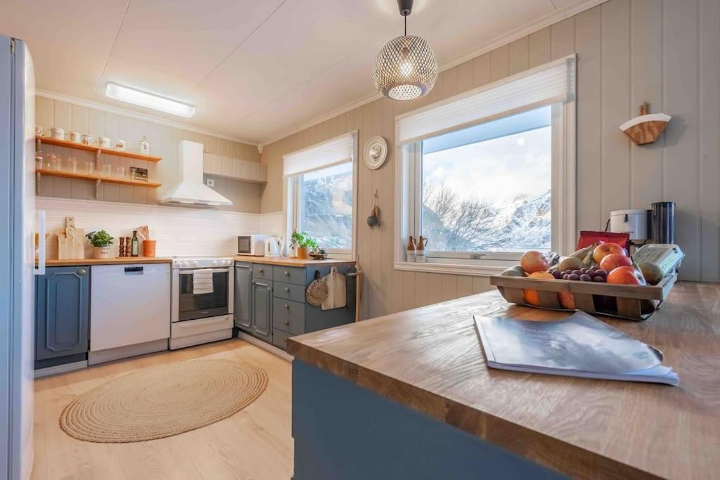 Sundet Lofoten Holiday House Villa Sund  Luaran gambar